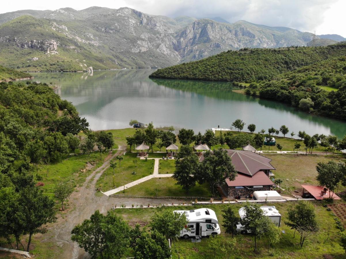 Agora Farmhouse Koman Zewnętrze zdjęcie