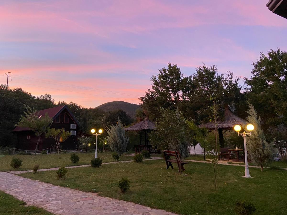 Agora Farmhouse Koman Zewnętrze zdjęcie