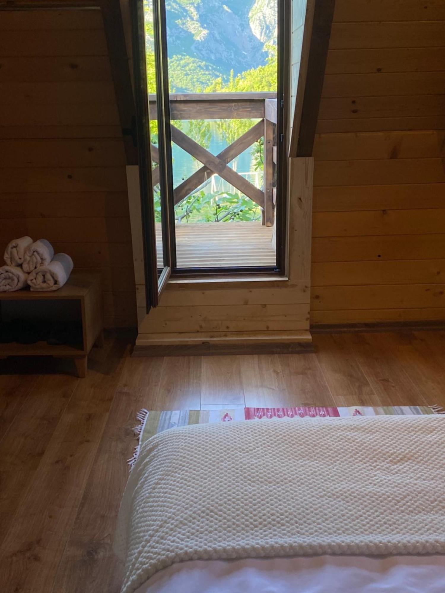 Agora Farmhouse Koman Zewnętrze zdjęcie