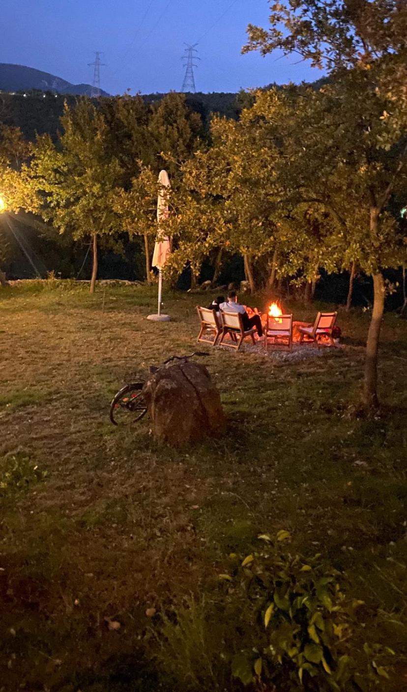 Agora Farmhouse Koman Zewnętrze zdjęcie