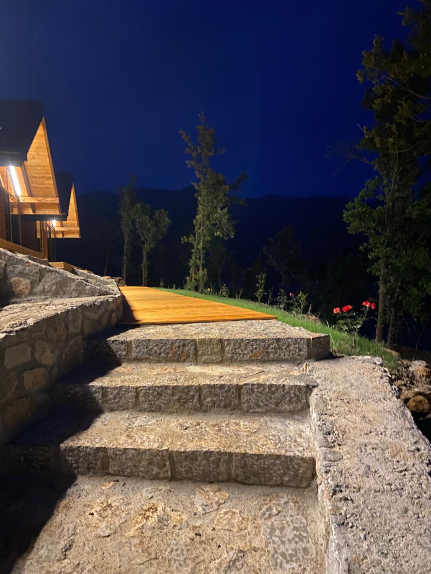Agora Farmhouse Koman Zewnętrze zdjęcie