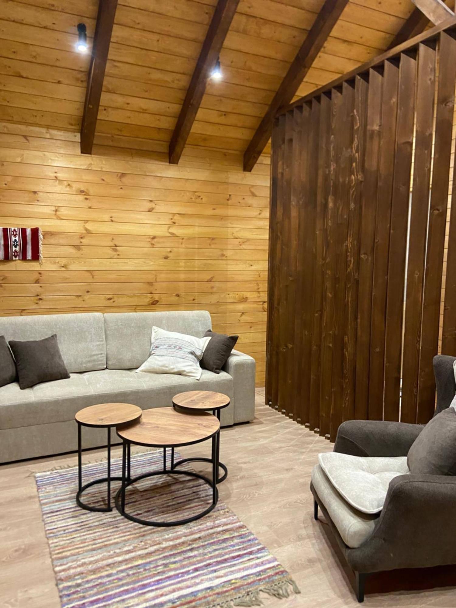 Agora Farmhouse Koman Zewnętrze zdjęcie